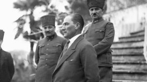 Milli Sır Teorisi: Atatürk Cumhuriyet Fikrini Şartlar Olgunlaşana Kadar Gizledi Mi?