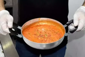 Menemen Mi, Melenen Mi?